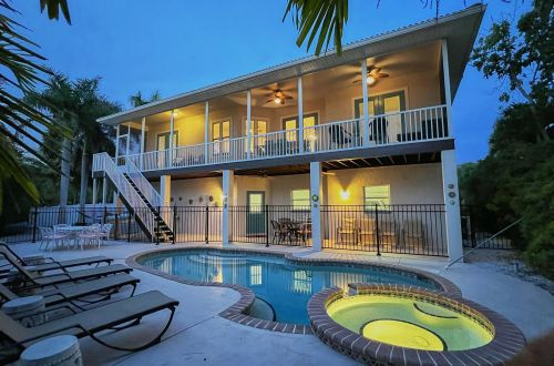 Mediterranean Canal Retreat