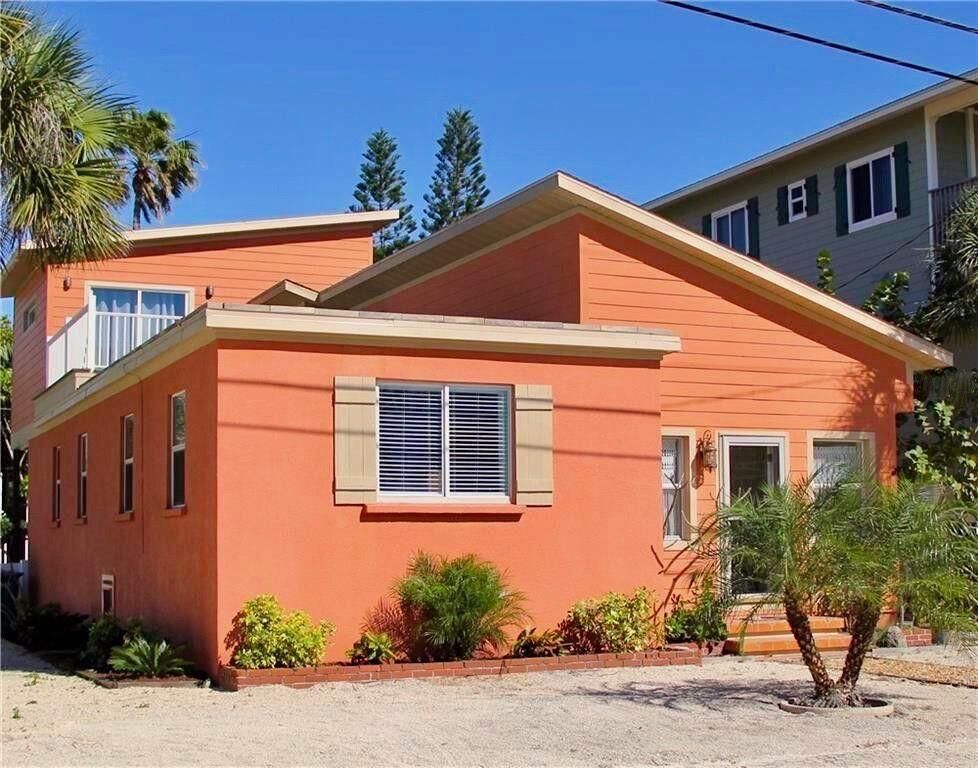 exterior of Bradenton vacation home